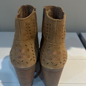 TOMS Women's Suede Brown Ankle Booties